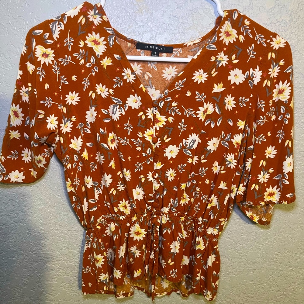 Miss Lili Cropped flower top